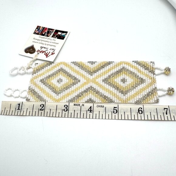 Handmade Mayan Beaded Bracelet Geometric Gold White Pattern Adjustable Closure - Picture 3 of 9